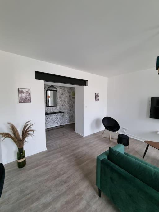 Appartement Jungle- hypercentre -Charleville - Housity