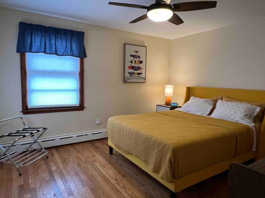 Retro mid-century modern ranch in the heart of CT! - Housity