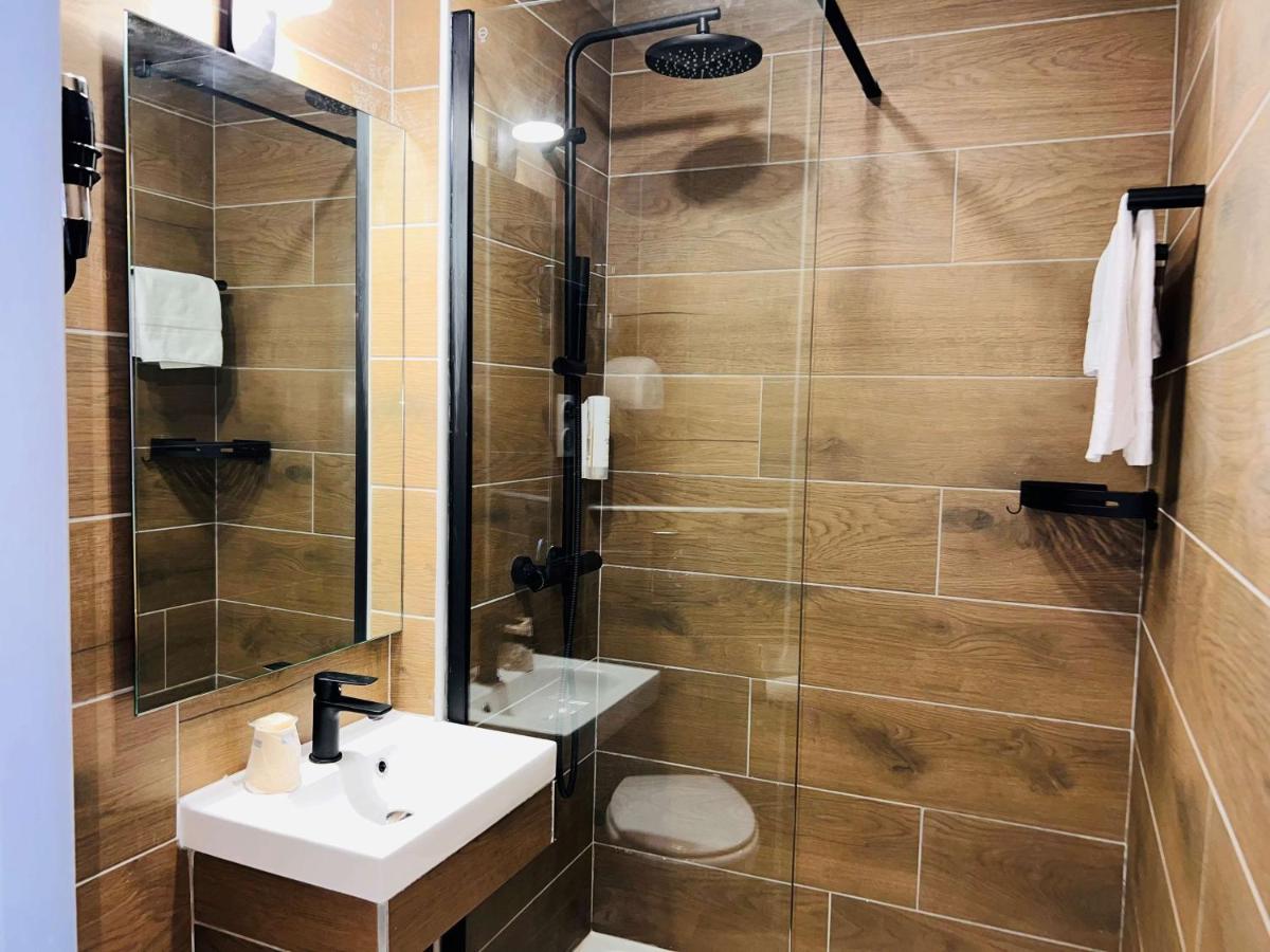 Salle de bains dans l'établissement Best Western Hotel & Spa Austria-La Terrasse