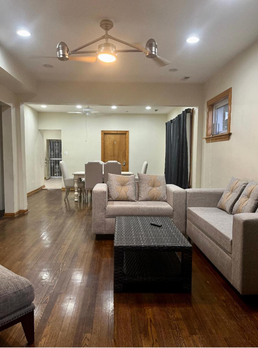 Relaxing Entire Roseland Neighborhood Apartment Unit - Hizvo