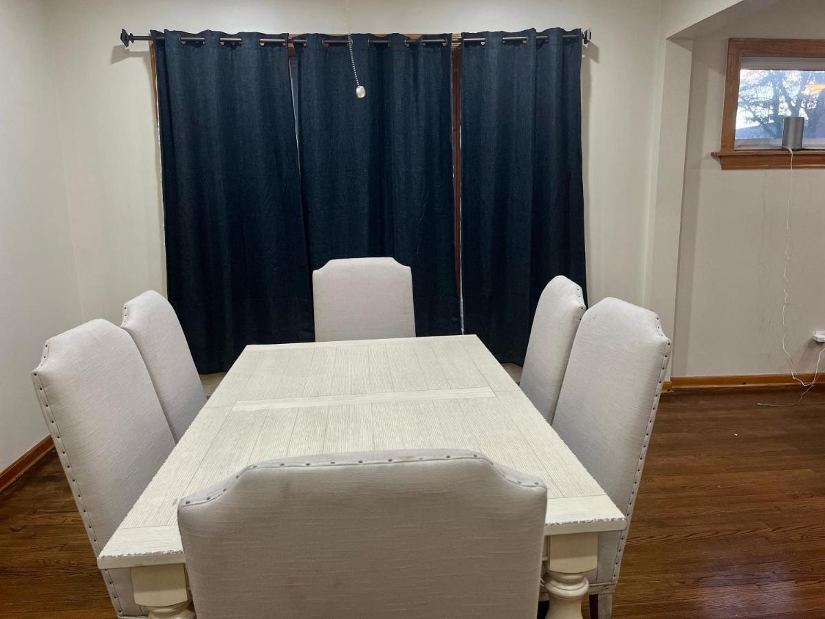 Relaxing Entire Roseland Neighborhood Apartment Unit - Hizvo
