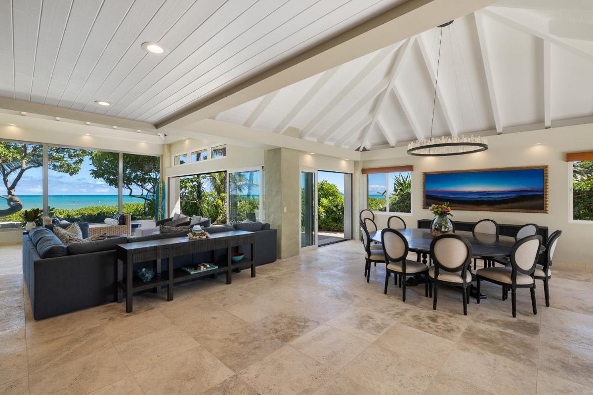 Luxury beachfront villa on a world class beach in Kailua, HI - Housity