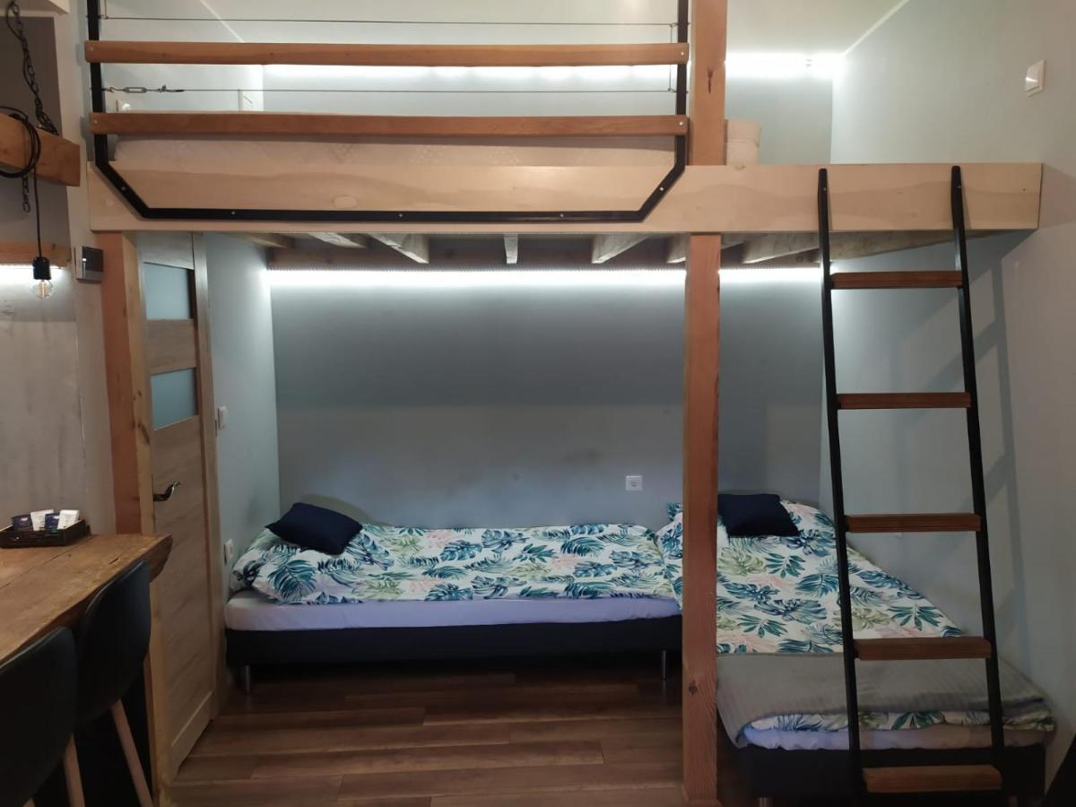 AM Apartament - Housity