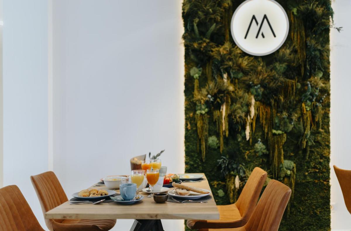 Restaurant ou autre lieu de restauration dans l'établissement Le Meez