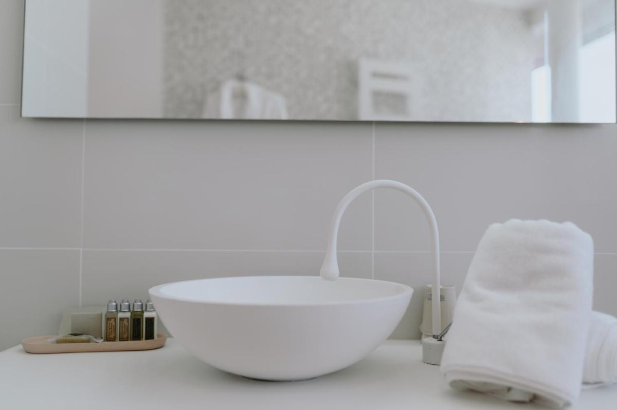 Salle de bains dans l'établissement Le Meez