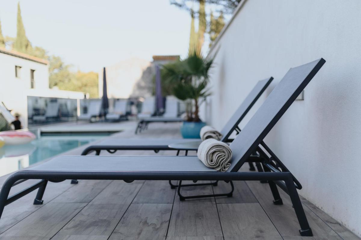 Piscine de l'établissement Le Meez ou située à proximité