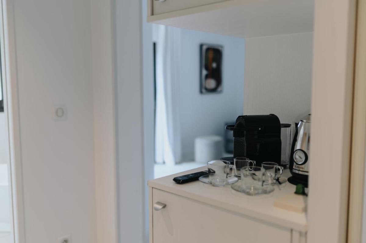 Cuisine ou kitchenette dans l'établissement Le Meez