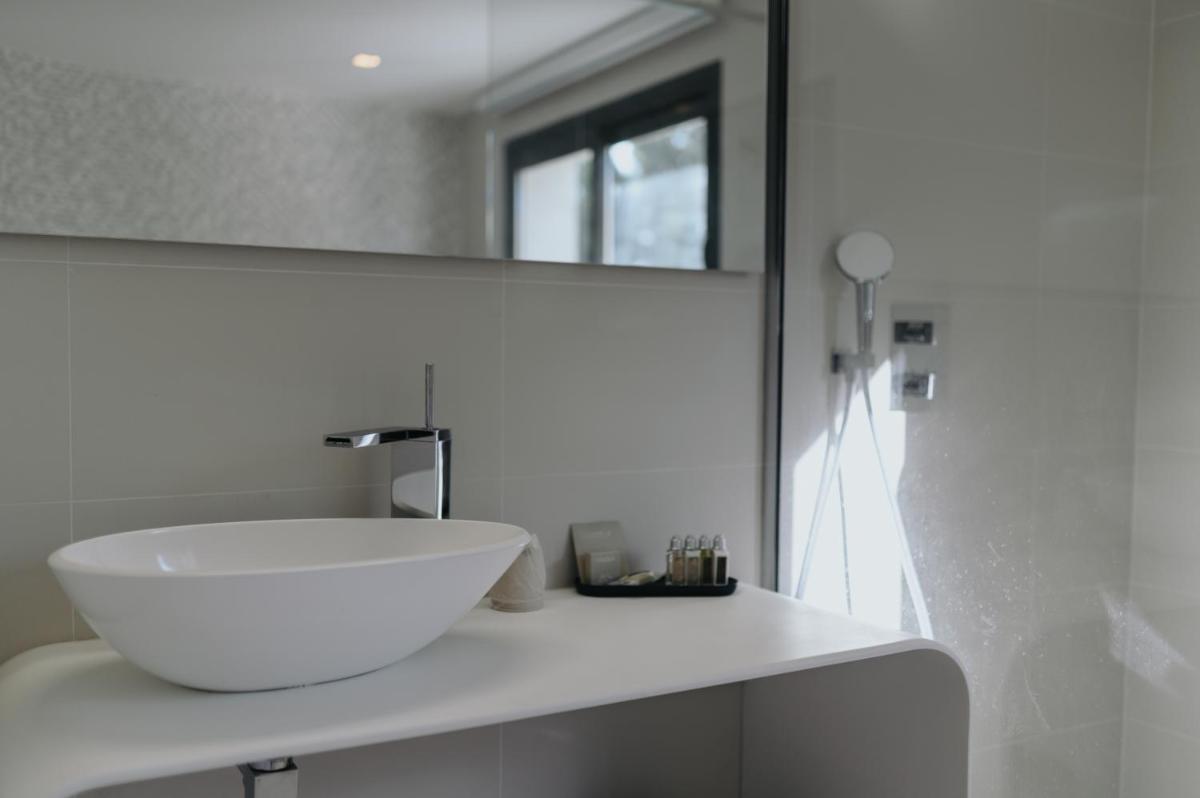 Salle de bains dans l'établissement Le Meez