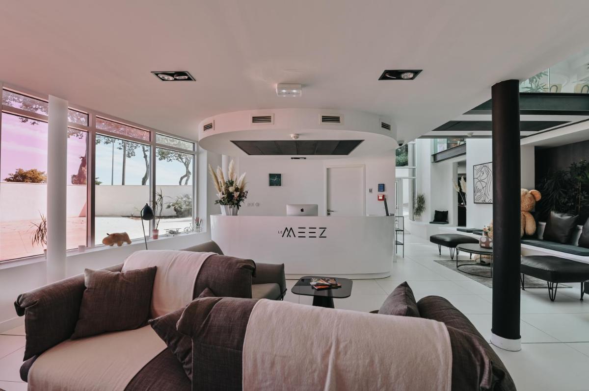 Coin salon dans l'établissement Le Meez
