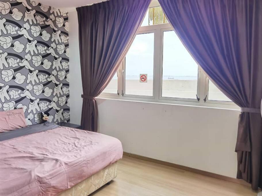 JW 118 Tree Premier Luxury Suite Gurney - Housity