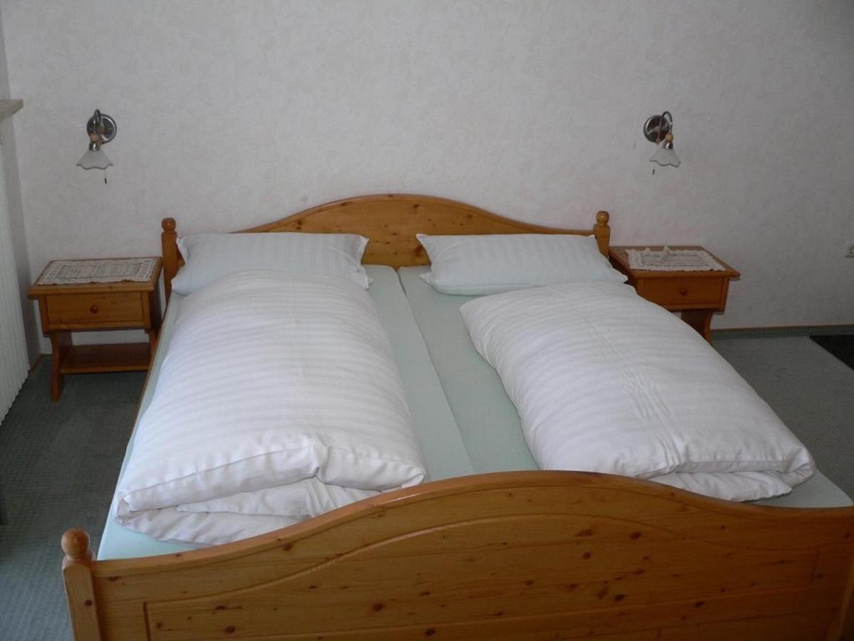 Landgasthof Zum Schloss - Housity