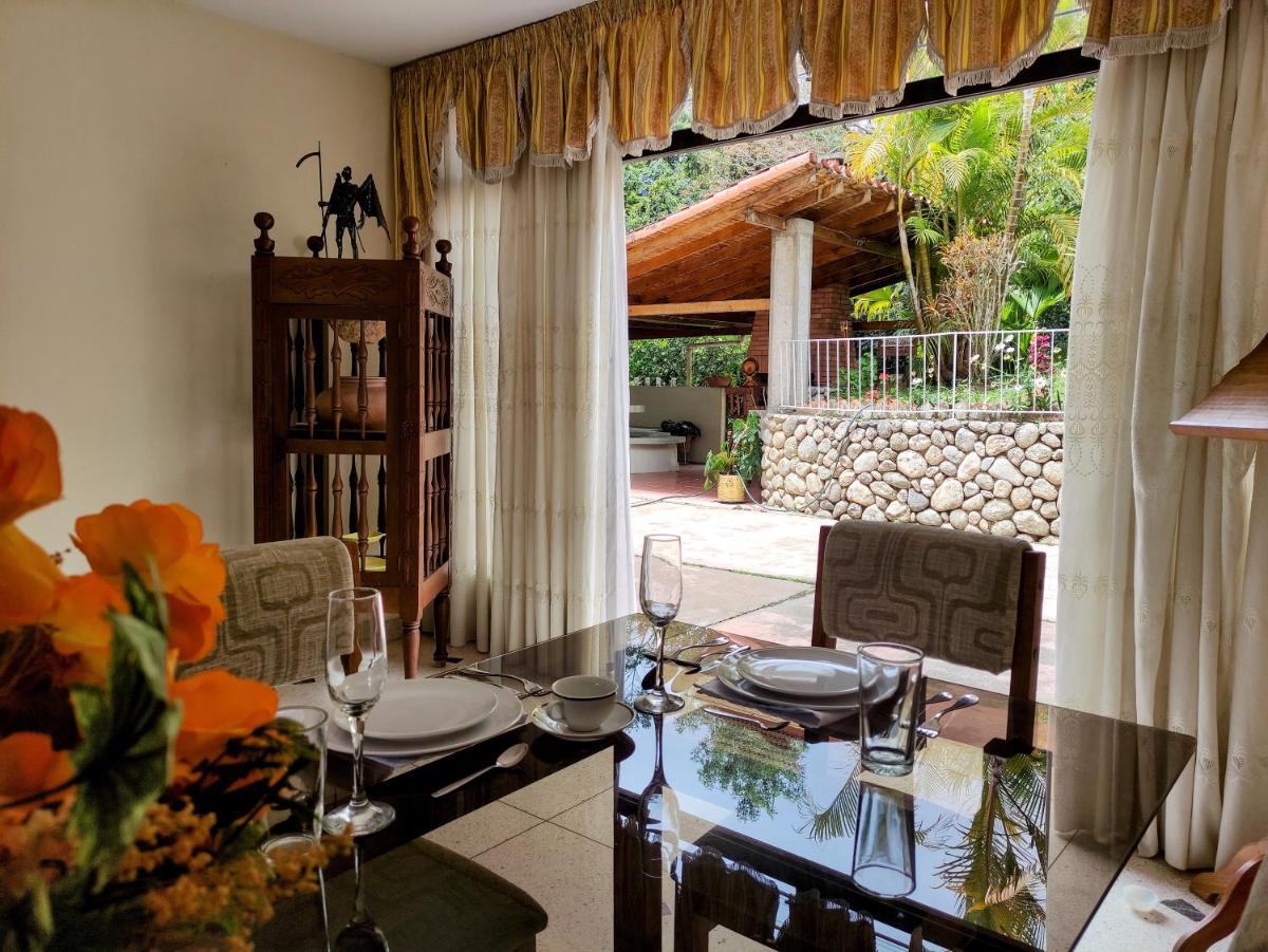 Casa Cumbre Mérida, Espectacular Vista, ubicación y comodidad - Housity