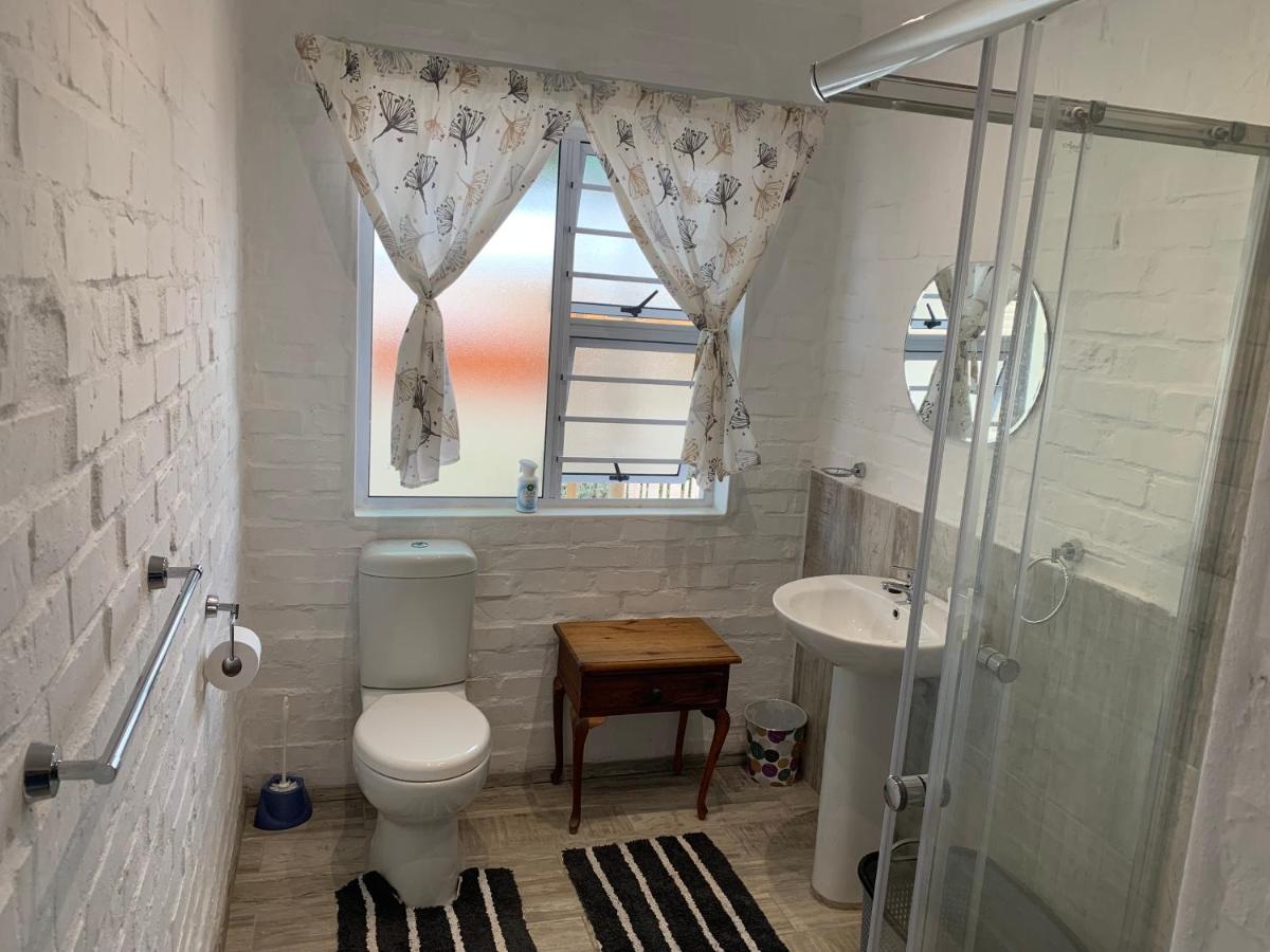 Strandfontein holiday house - Housity