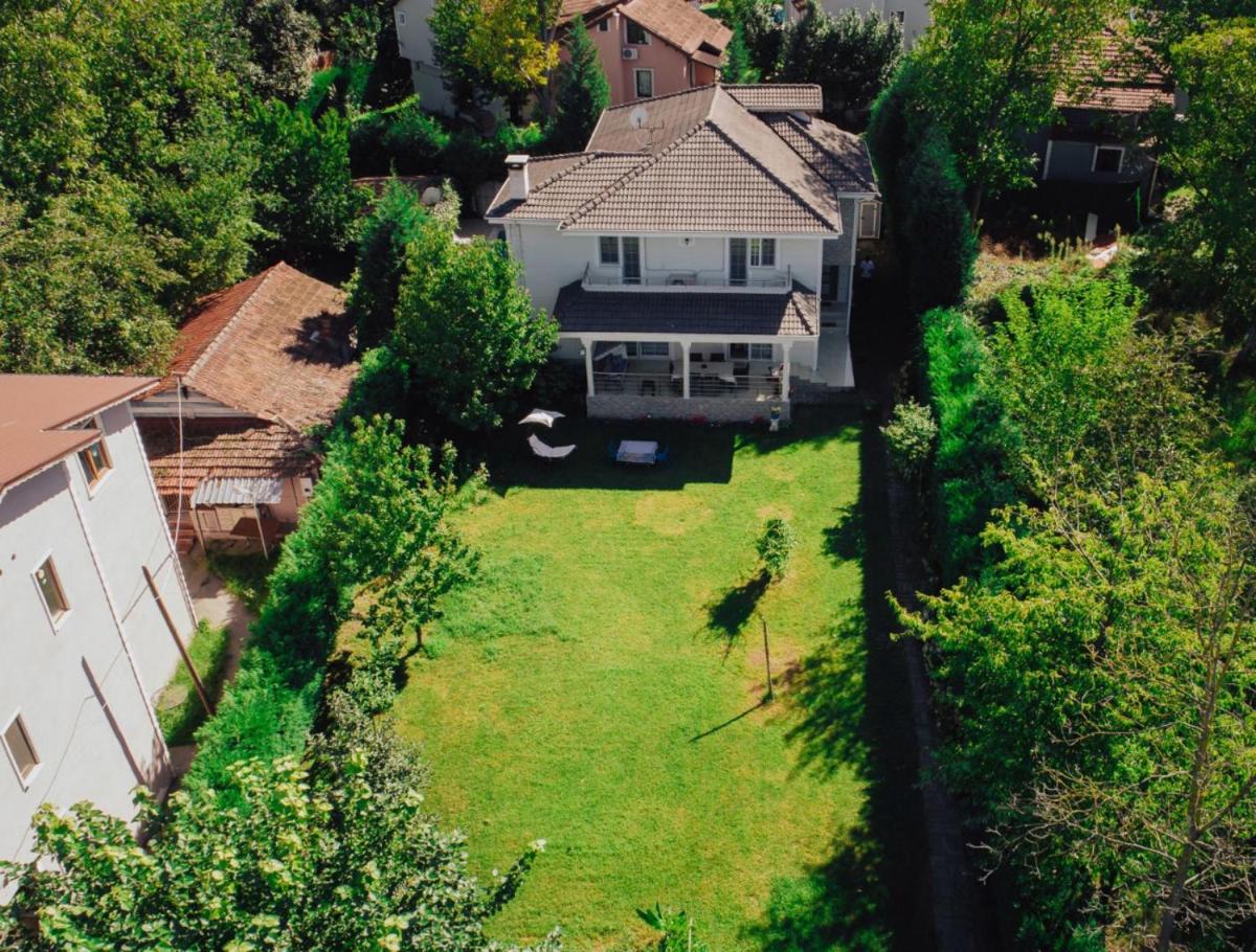 House with Private Pool and Garden in Sapanca - Housity