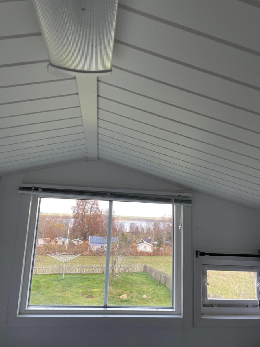 Two small Guest houses by lake rent out as One - Housity