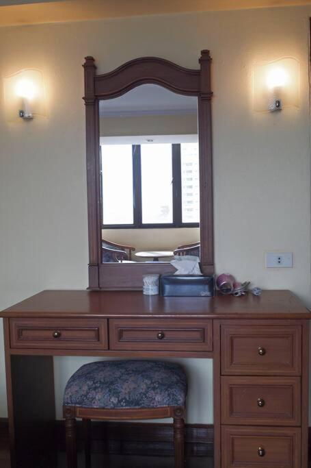 Suitetrails - Spacious room 55 sq.m. Central BKK close to Nana BTS