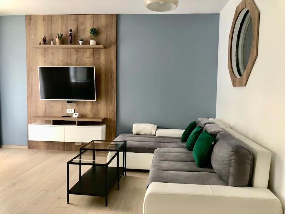 Joy City Stay Vivalia V5-9 - Housity