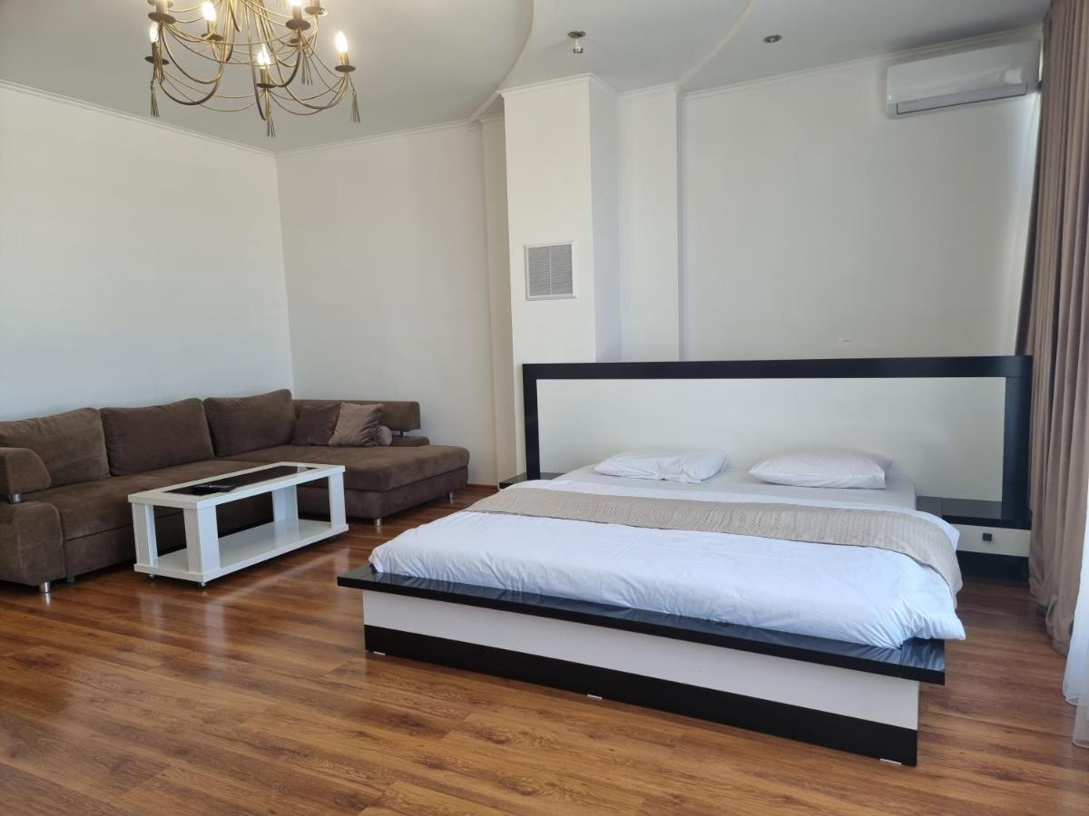 Просторная квартира с терассой в центре Кишинёва - Housity