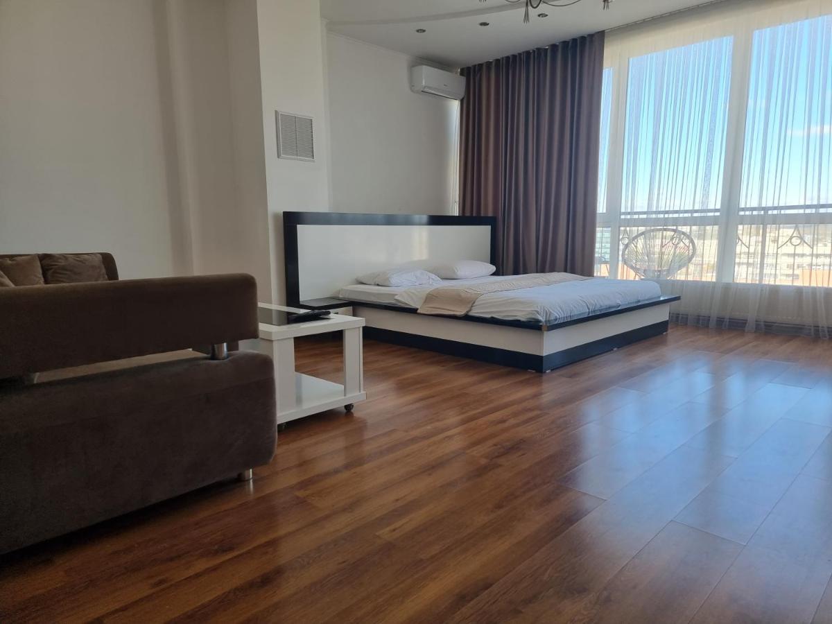 Просторная квартира с терассой в центре Кишинёва - Housity
