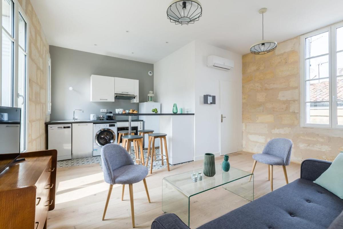 Splendid flat located in the heart of the Chartrons a few steps from Quays - Housity
