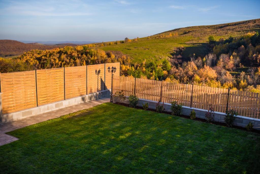 Moonlight Hill Point - Housity