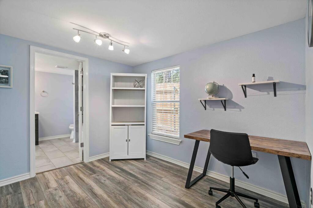 Culdesac Cottage in Central San Antonio - Housity