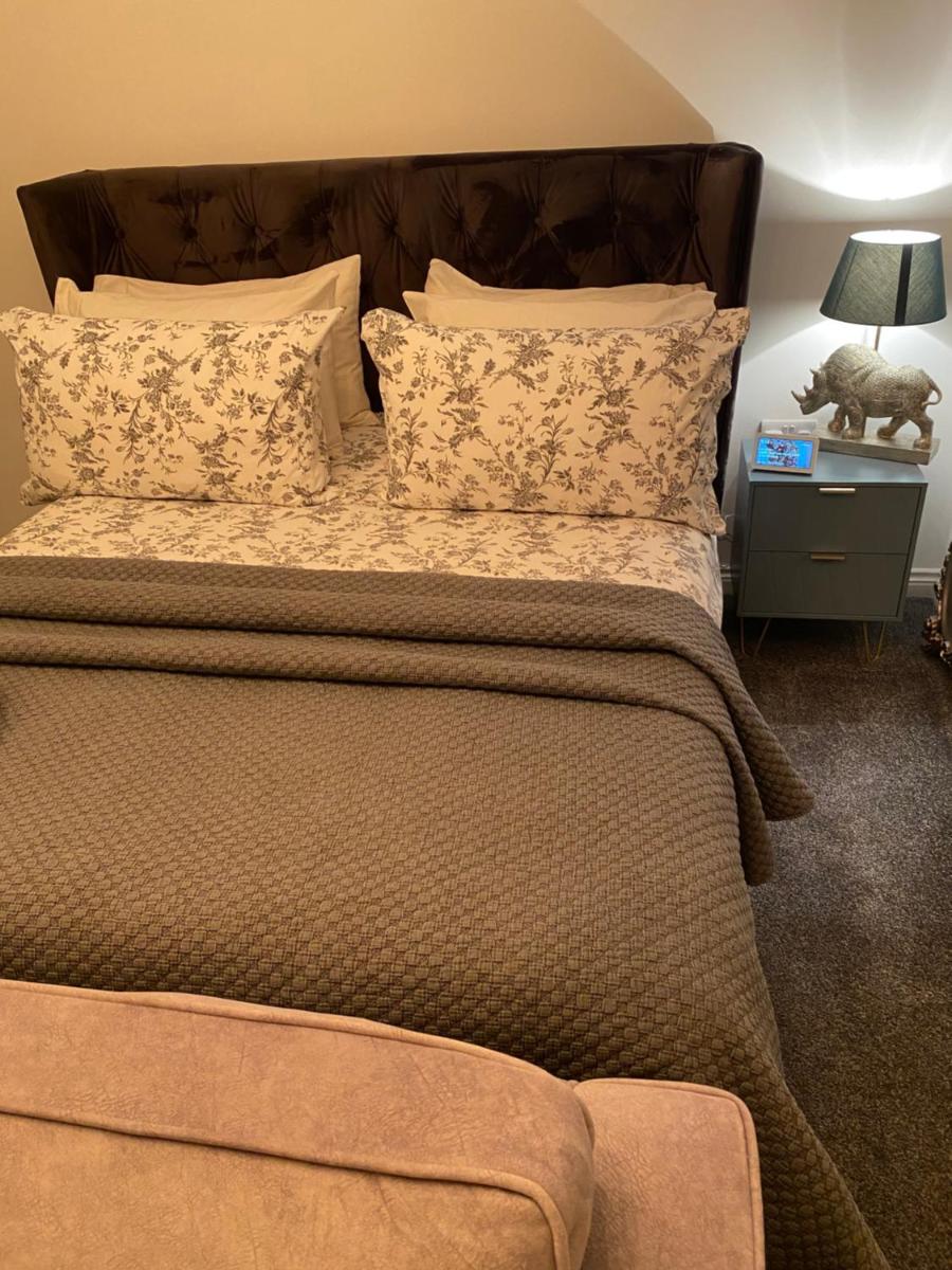 Niv’s Home away from Home - Housity