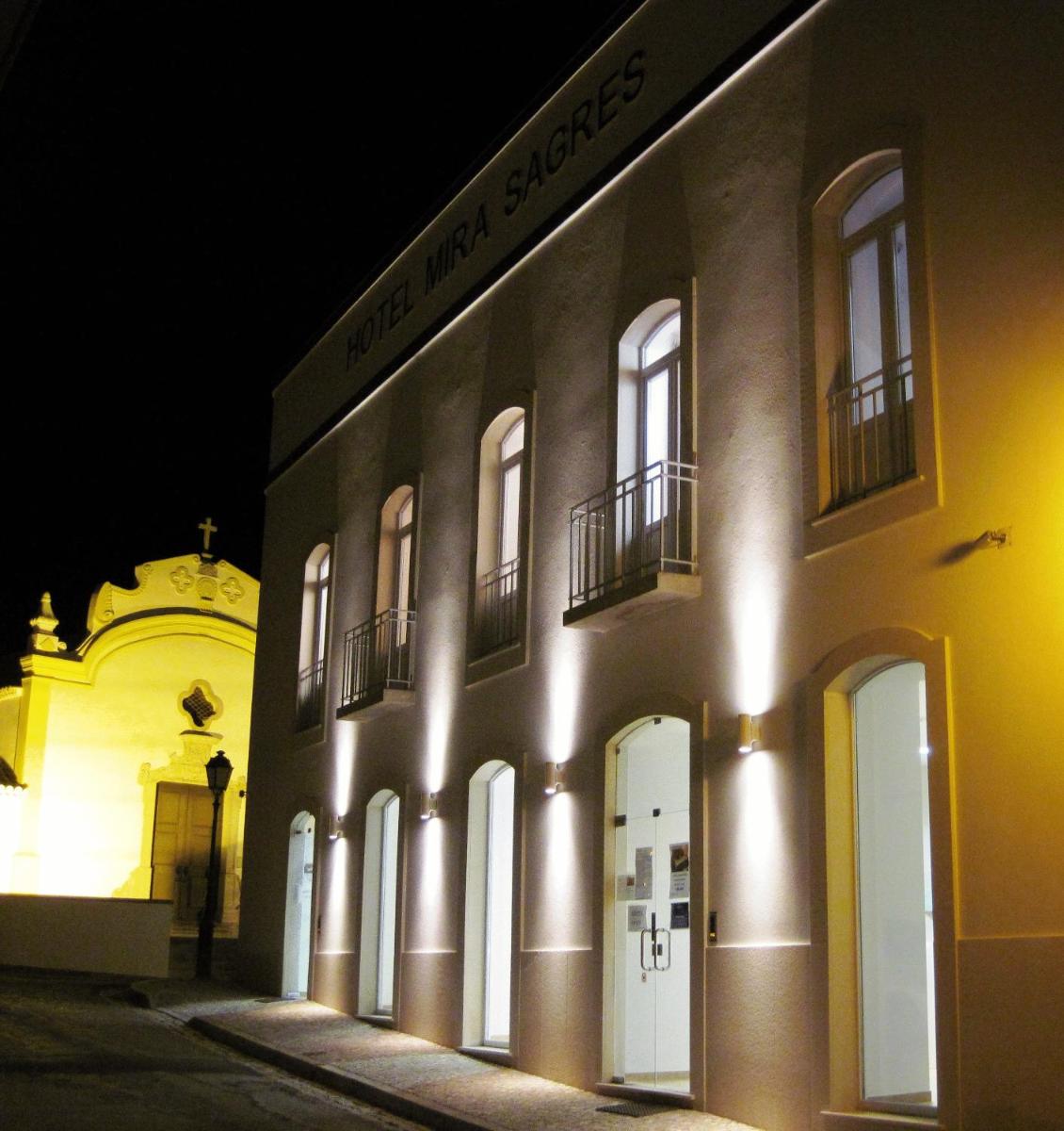 O edifício onde o hotel está situado