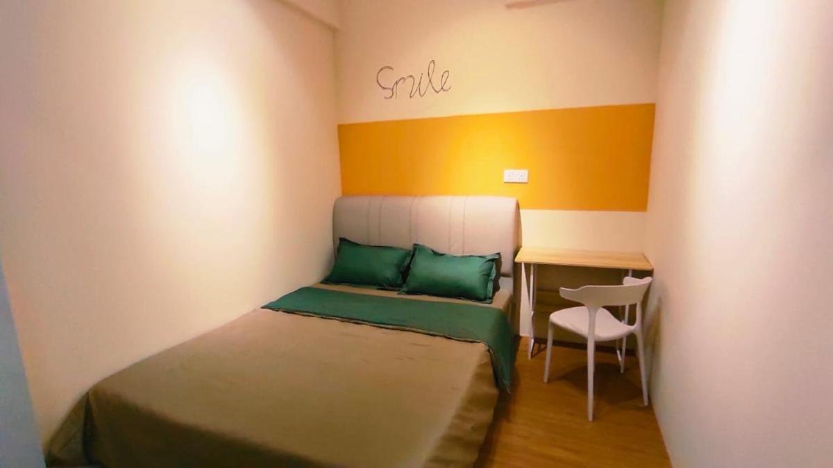 Bandar Putra Kulai 6BR 14pax Dormitory Style House - Housity