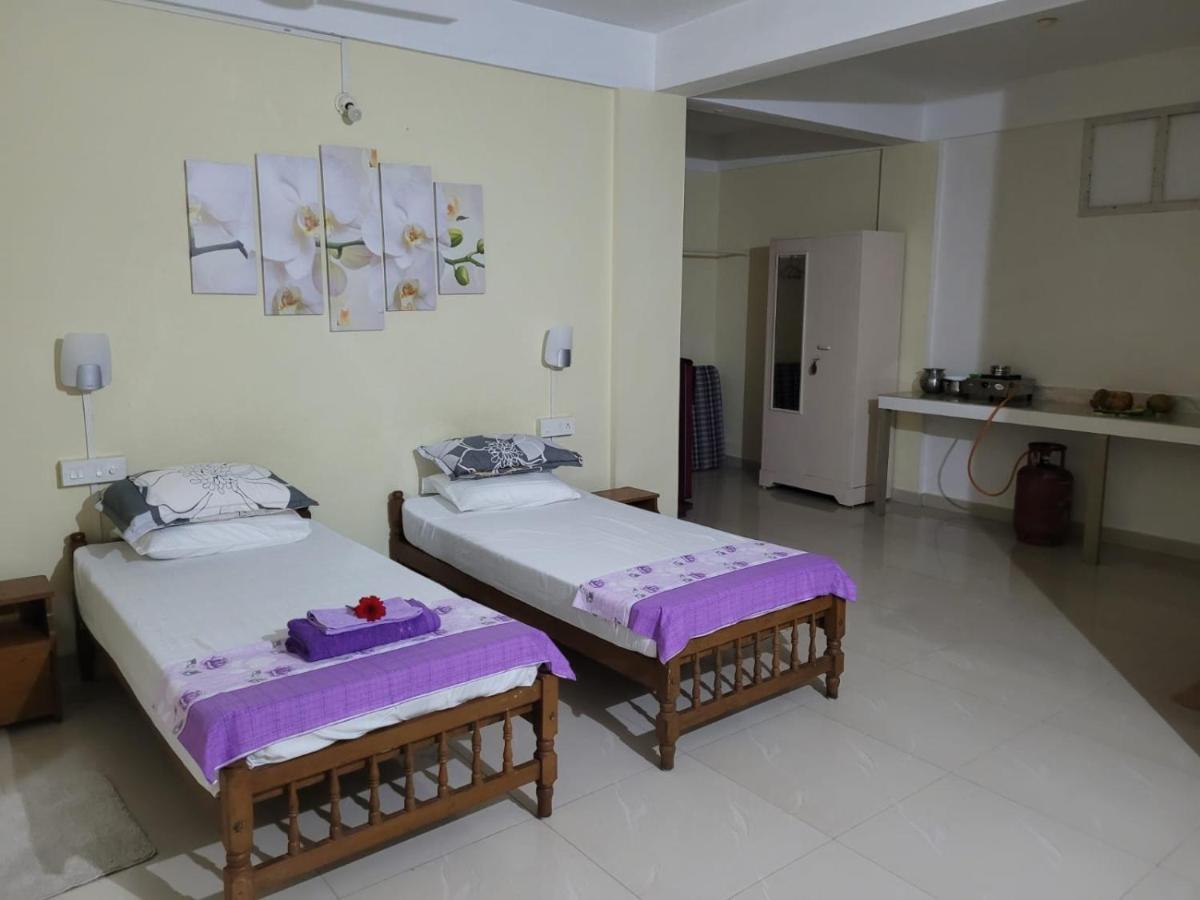 Sandy beach hotel - Housity