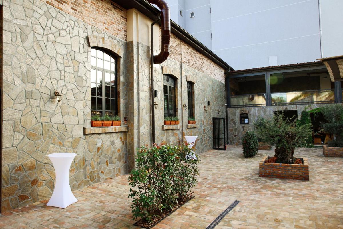 Hotel Livnica - Housity