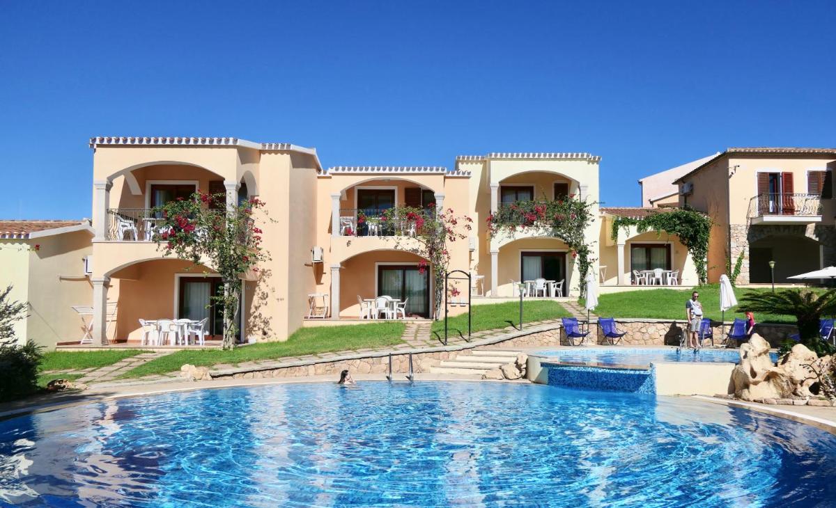 Residence con piscina a Badesi, appartamenti con WIFI e A.C - Housity