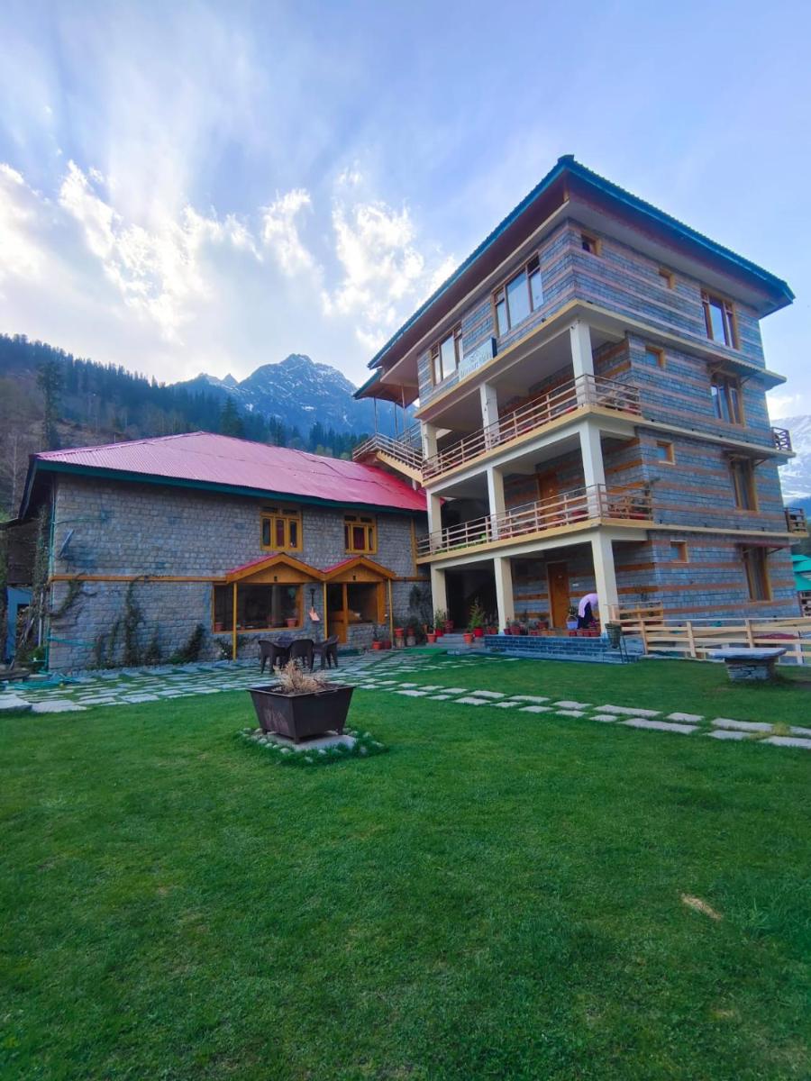 Adventure Valley - Housity