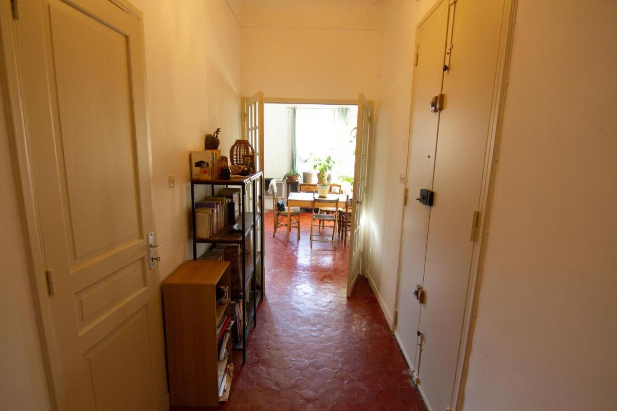 Jolie chambre dans appartement cosy en plein centre - Housity