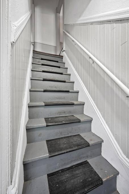 Center of Little Italy #4 - Housity