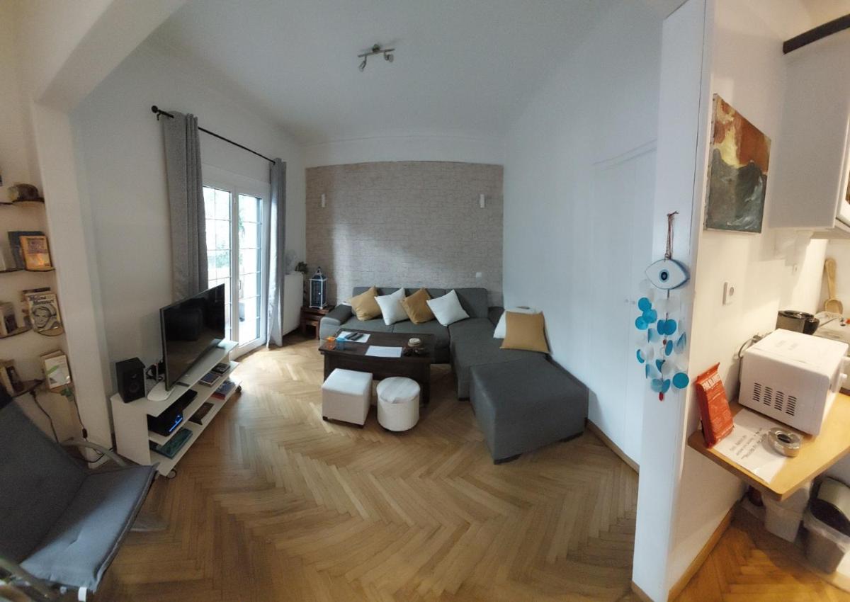 Athens Riviera apt with seaview, 15' to Acropolis - Hizvo