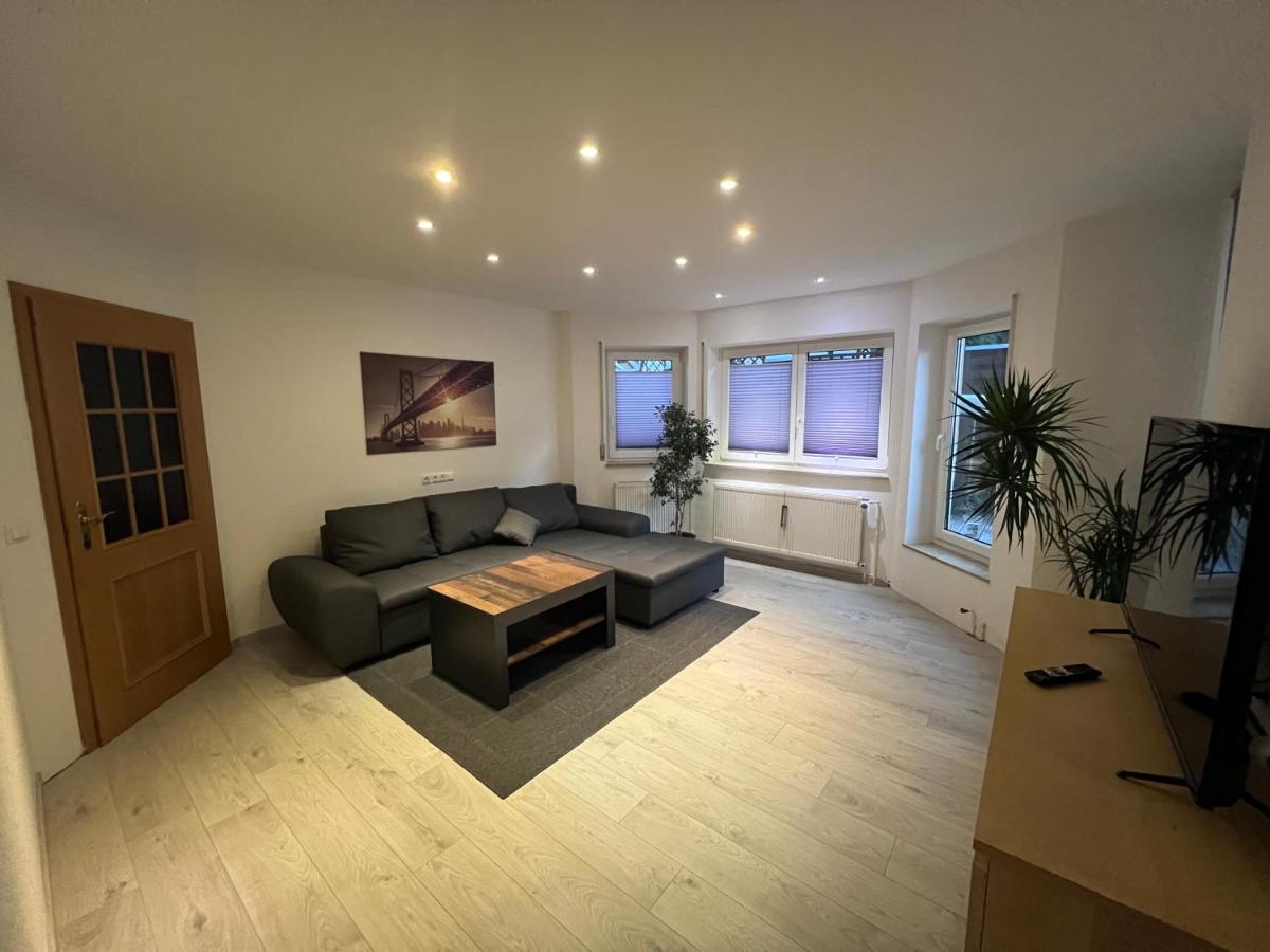 Schöne helle Ferienwohnung 64qm mit Kingsize Bett, Smart-TV, Wlan und sehr ruhige Lage - Housity