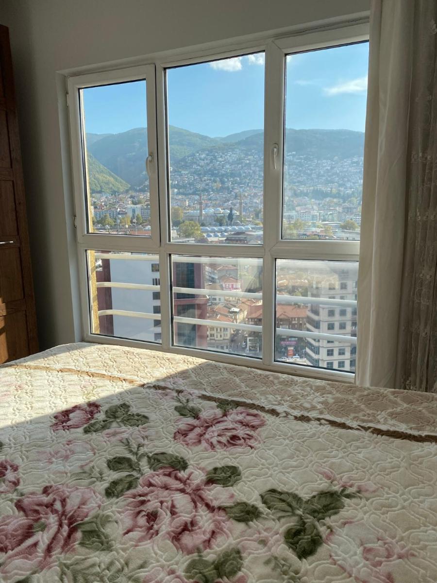 Beautiful renovated flat, new furniture, stunning view. - Housity