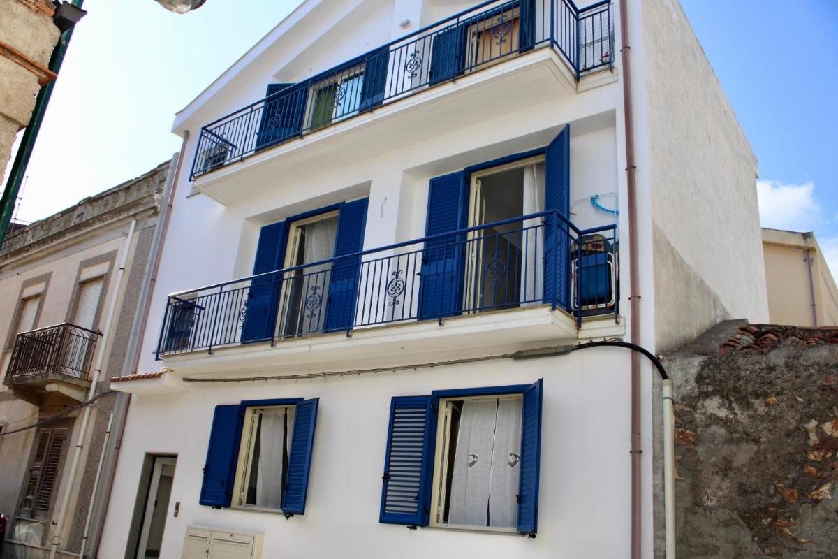 Case EOLIANE,Stromboli e Vulcano - Housity