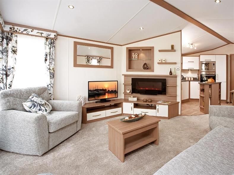 Family breaks at Rockley Park with Prosecco and a box of chocolates on arrival - Housity