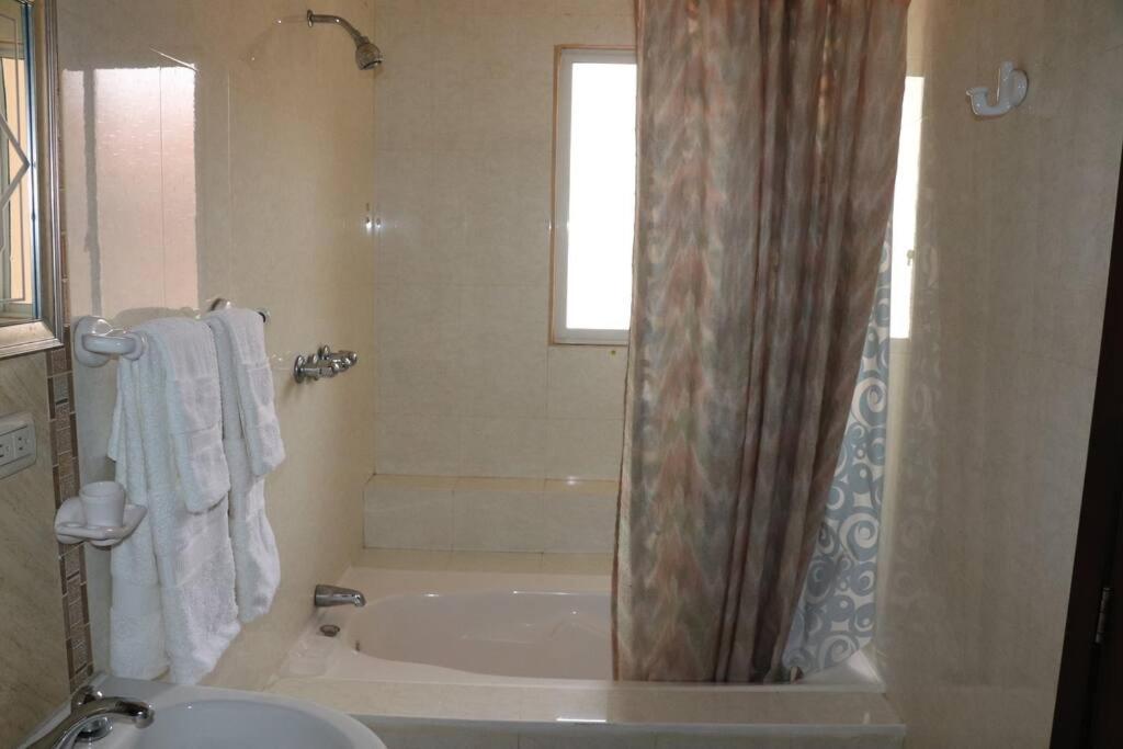 Cozy and Spacious Home with Incredible Location - Housity