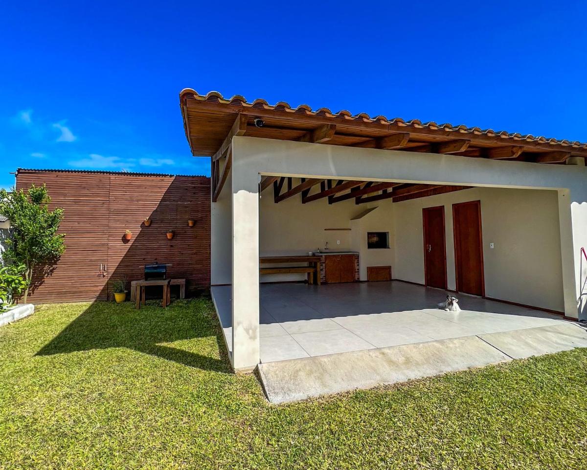 Casa Aconchegante com Privacidade em Balneário Rincão - Housity