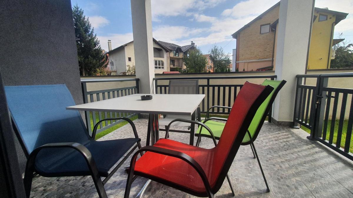 Apartmani Sarajevo, Otes - Housity