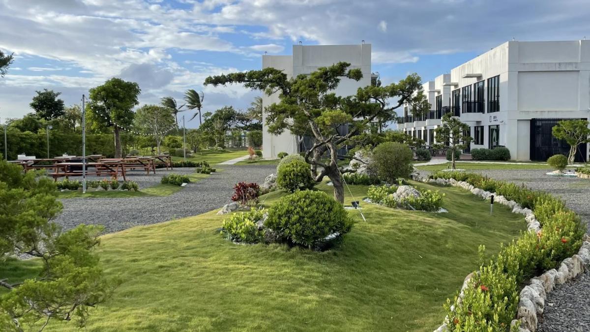 Twelve Constellation Garden Resort - Housity