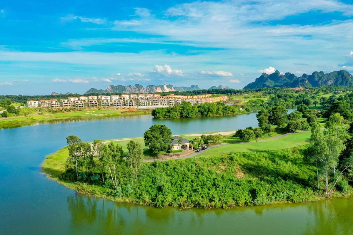 Wyndham Sky Lake Resort and Villas - Housity