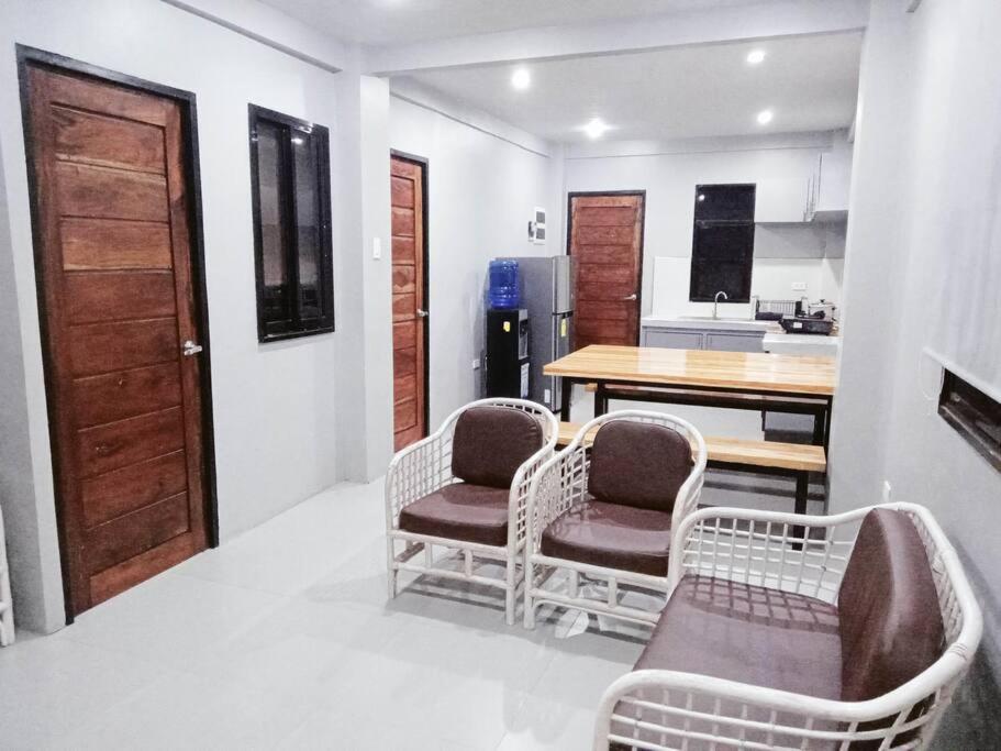 Suitetrails - Minimalist 2 bedroom house