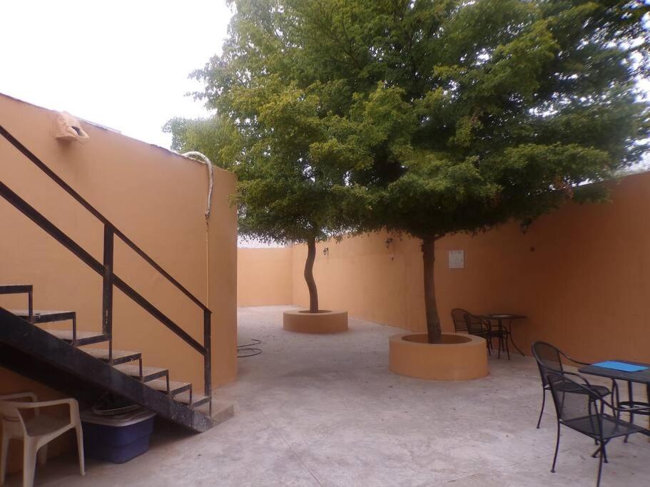 Habitacion 11 independiente con mucha privacidad ,cerca del consulado , CAS , a 200 mts del vado del rio - Hizvo