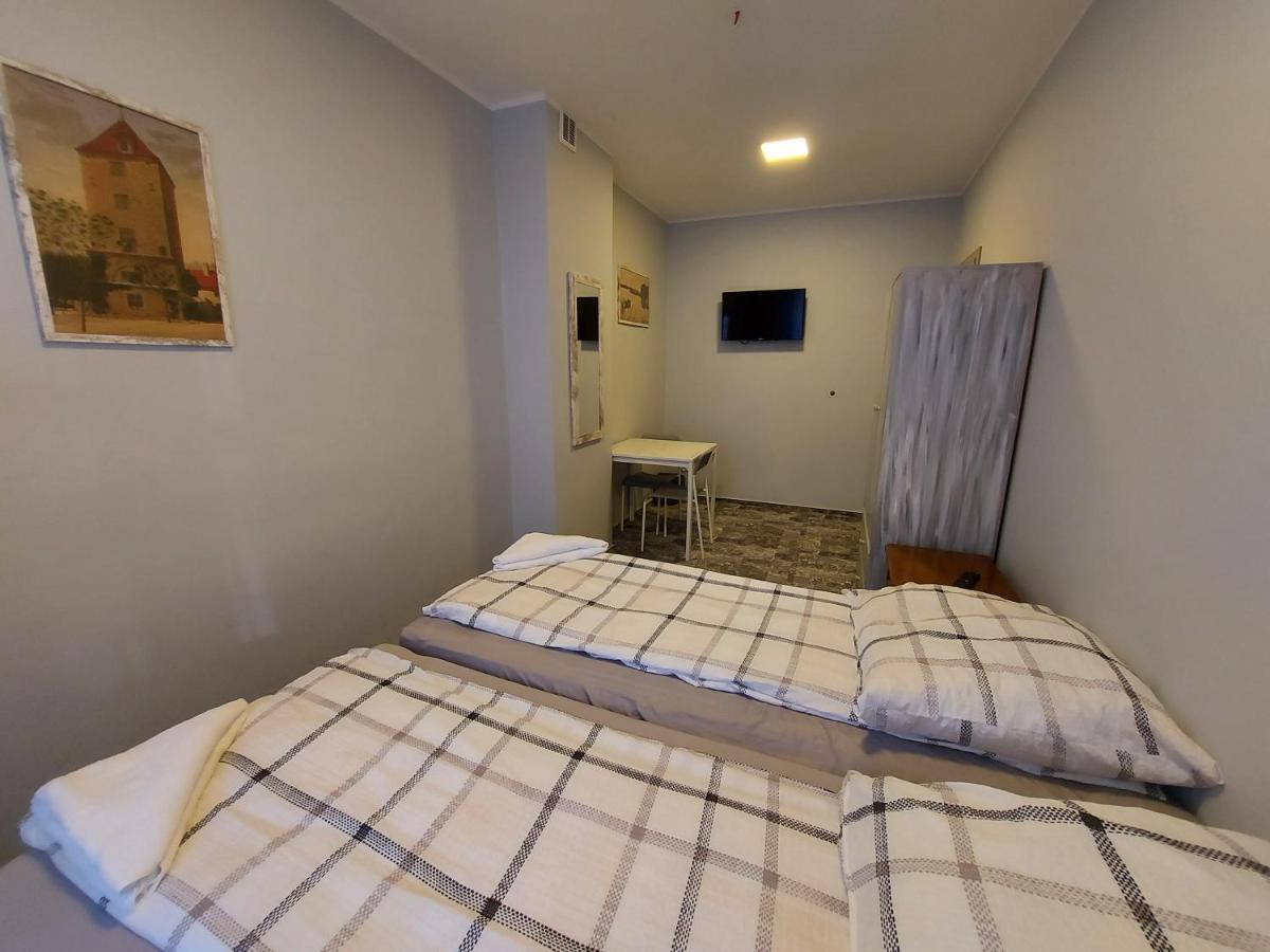 Hostel Centrum-Kamienica 1924 - Housity