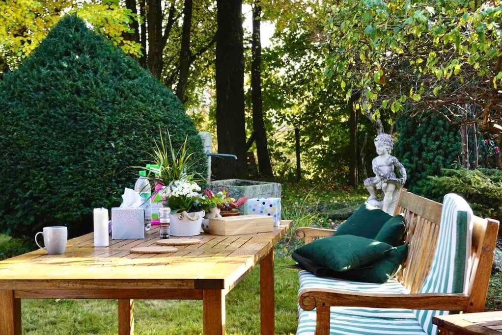 whole villa Munich, Alps view, Quiet and spacious - Housity