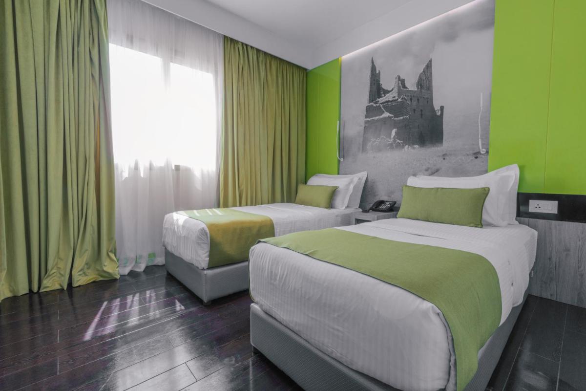 Super 8 Hotel Al Riyadh by Wyndham - Housity